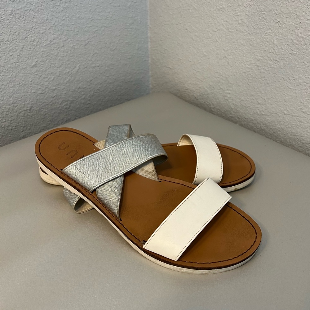 🤍Unisa Leather Women Sandals White and Silver Elastic Straps Size 8.5